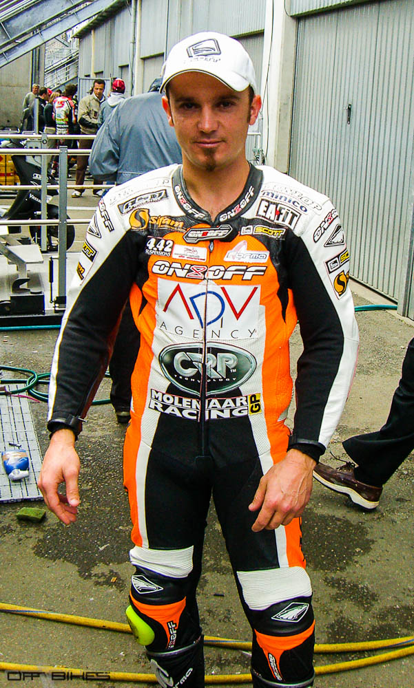 Arnaud Vincent lors de sa dernière saison en GP dans la catégorie 250cc au sein de l'équipe Molenaar Racing. 
